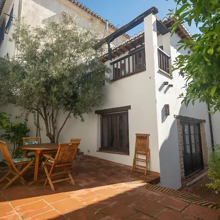 Patio Del Olivo-2